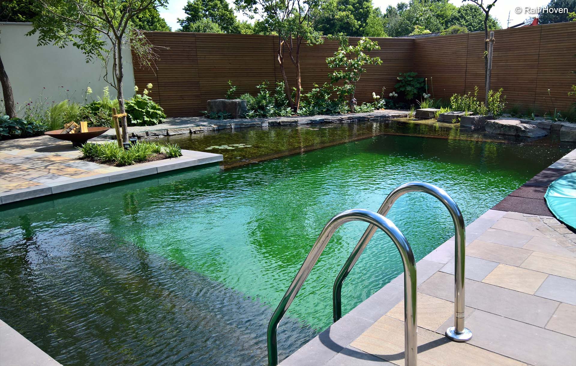 Gartengestaltung in Frechen, Wasser, Teich, Quellstein